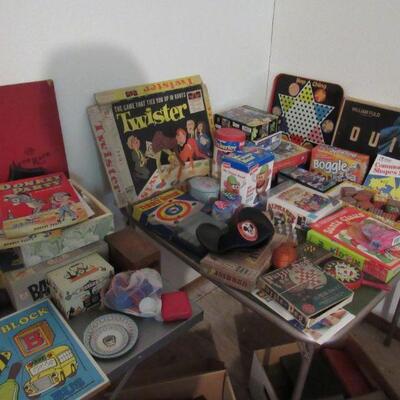Vintage games and toys 
