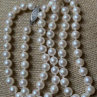 14k White Gold & Cultured Pearl Hand-Knotted