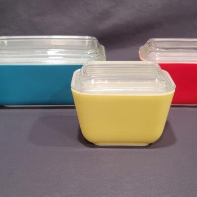 (3) Mid Century Pyrex Primary Colors Refrigerator Boxes