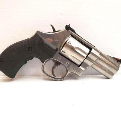 #310 â€¢ Smith & Wesson 686-6 .357 Revolver: Serial Number: CHK3357 Barrel Length: 2 1/2".