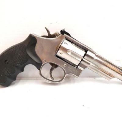 #304 â€¢ Smith & Wesson 66-4 .357 Revolver Serial Number: CBJ7567 Barrel Length: 4