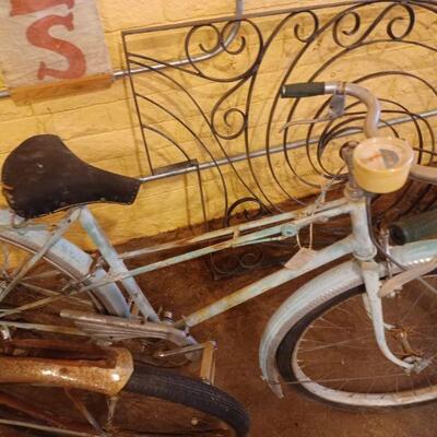 European bike with wooden pedals