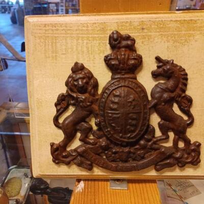 Family crest Europe cast iron