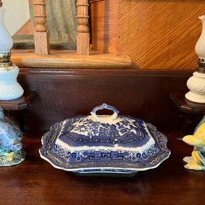 antique blue willow covered dish