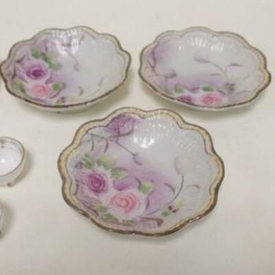 1214	NIPPON LOT INCLUDING FIVE 4 3/4 IN SCALLOPED EDGE BOWLS AND SALTS
