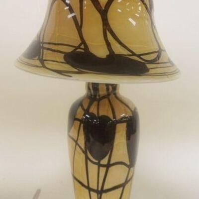 1209	CONTEMPOROARY ART GLASS TABLE LAMP APP. 19 IN H 
