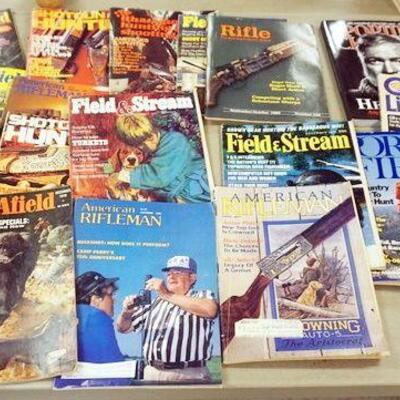 1142	LOT OF 24 VINTAGE HUNTING AND SPORTING MAGAZINES

