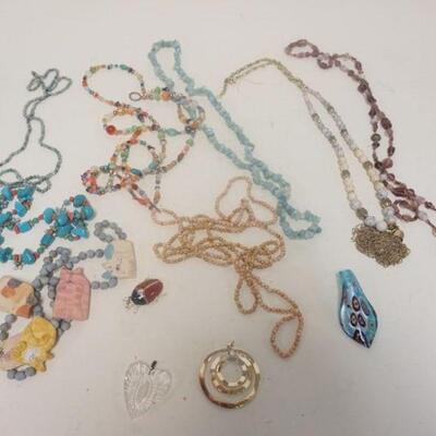 1173	10 BEADED NECKLACES INCLUDING ONE CERAMIC CAT NECKLACE SIGNED & 4 PENDANTS INCLUDING ART GLASS AND CRYSTAL
