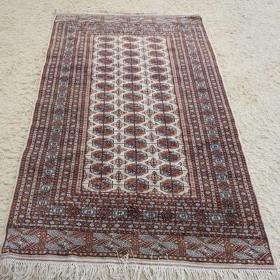 1054	PERSIAN THROW RUG, APPROXIMATELY 4 FT 1 IN X 6 FT 7 IN
