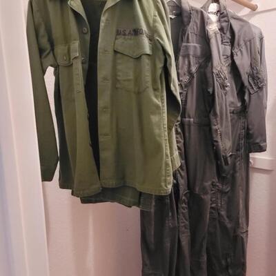 1-Set USAF Military Fatigues & 3-USAF Flight Suits