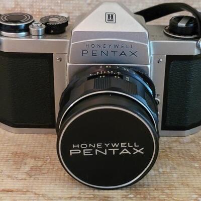 Vintage Honeywell Pentax 35mm Camera with Case