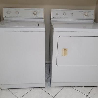 Pair White Maytag Top Load Washer and Dryer