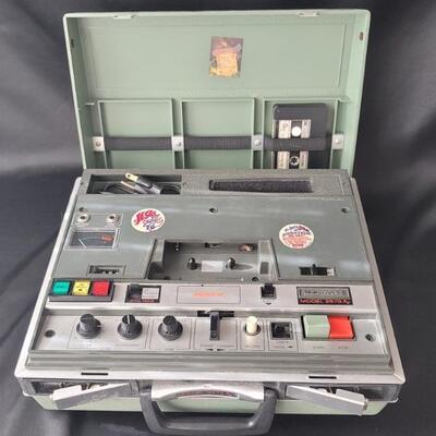 Vintage Wollensak 3M Cassette Recorder Model 2573