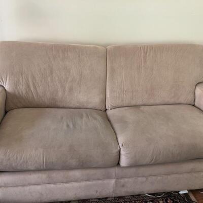 Lazy boy slumber air couch with full size blow up air mattress. Pump included. Good condition. $200 33deep x 72 wide. Tan/beige 