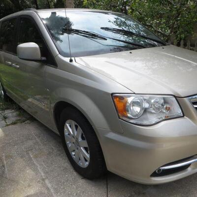 2016 Chrysler Town and Country  106,890 miles