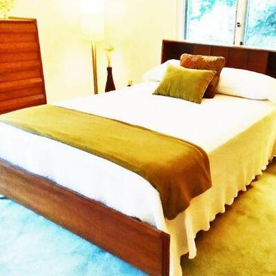 MCM Teak Full Size bed with book case headboard