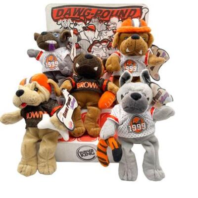 Lot 142
1999 Cleveland Browns Burger King Dawg Pound Plush Dogs
