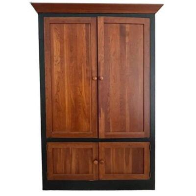 Lot 043
Ethan Allen American Impressions Entertainment Armoire