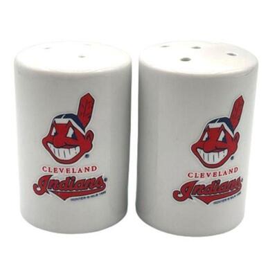 Lot 217
Cleveland Indians 1998 Souvenir Salt and Pepper Shakers