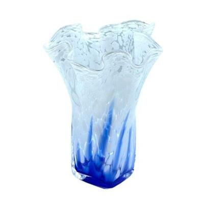 Lot 020m
Contemporary Art Glass Vase
