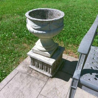 Decorative concrete urn
