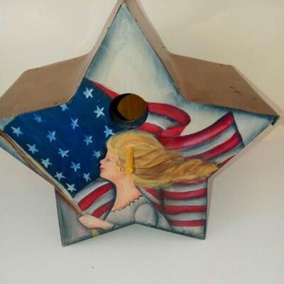 Flag-themed birdhouse