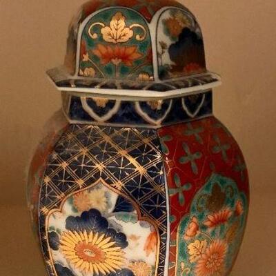 Japanese porcelain vase