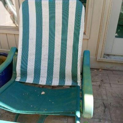 Striped folding chair (green and white)
