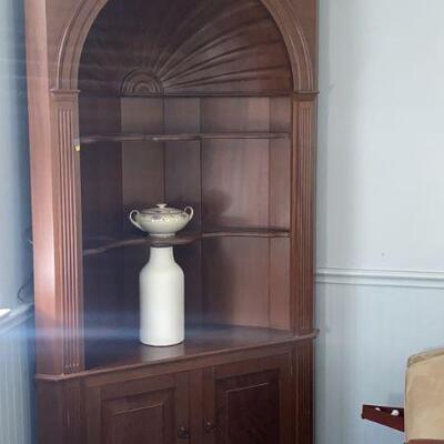cornor wall cabinet
