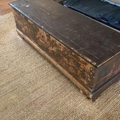 vintage wooden trunk / coffee table 
