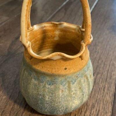 Pottery basket with handle Hand made pottery vase with handle
Blue and tan 