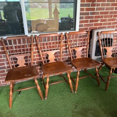 4 kitchen chairs $60