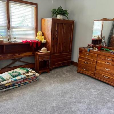 5 pc Cedar Queen bedroom set $1,295
Bed, nightstand, double dresser w/mirror, chest of drawers, wardrobe