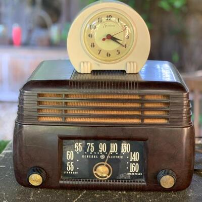 Vintage Radio & Clock