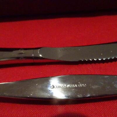 CUTCO CUE2 FLATWARE SET SERVICE FOR 12