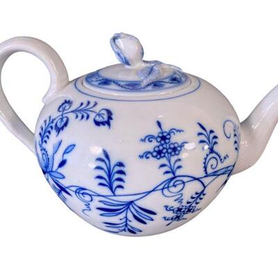 Lots More on Auction Site
