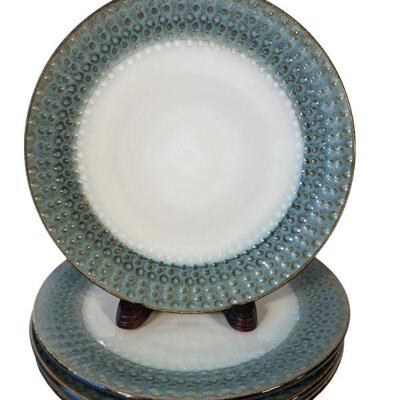 Lots More on Auction Site