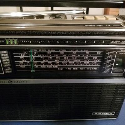 Vintage GE Monitor 10 am/fm radio