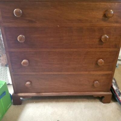  Reproduction chest of drawers/bracket feet