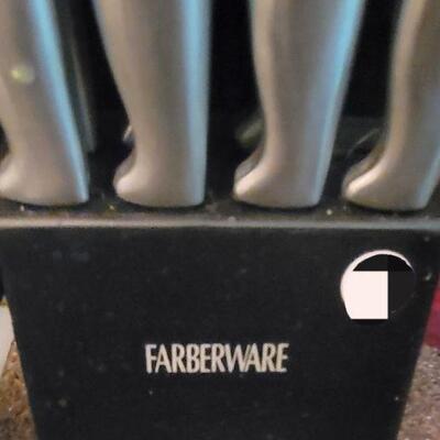 Farberware knife set with block
