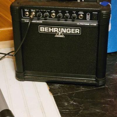Behringer amp