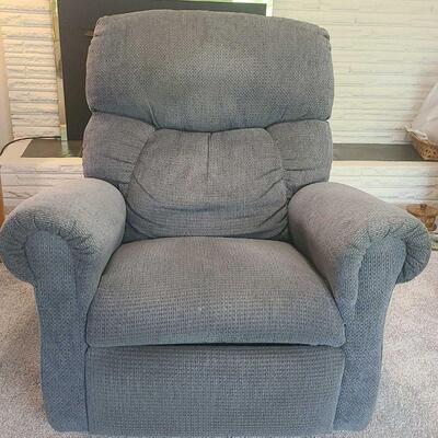 Recliner in very good condition