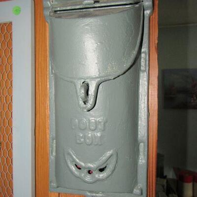 cast iron mailbox