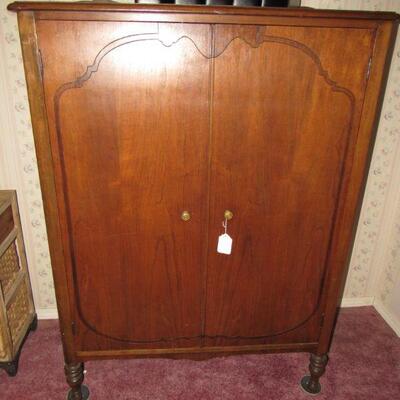 Amorie cabinet 