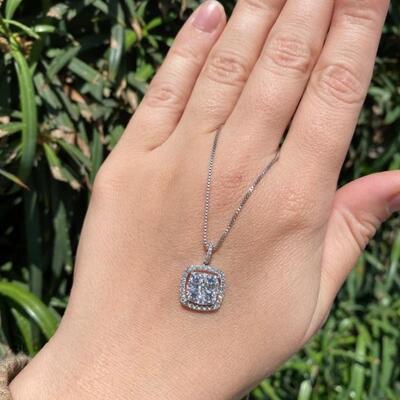 diamond pendant 