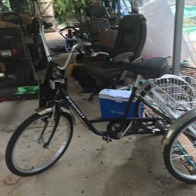 Black 3 speed , 3 wheel bike with basket $300