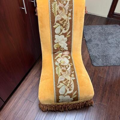 Chaise lounge