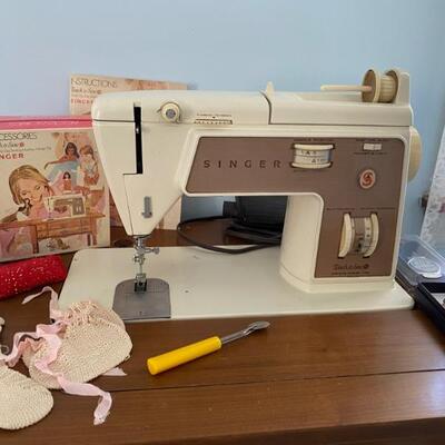 Vintage Singer Touch Sew Sewing Machine/Cabinet