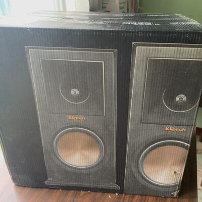 Klipsch RP-160M bookshelf speakers. Un-opened box