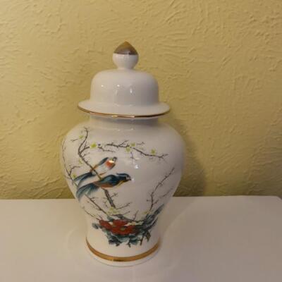 Ginger Jar ( small) made in Japan by Jay